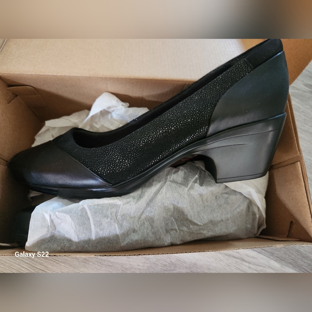 Clarks shoes